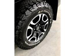 TOYOTA - HILUX - 2021/2021 - Cinza - R$ 219.900,00