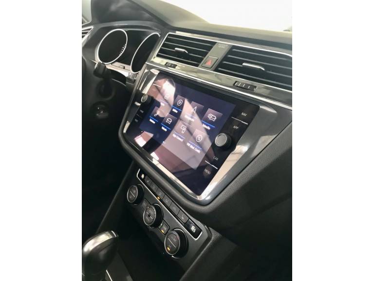 VOLKSWAGEN - TIGUAN - 2018/2018 - Branca - R$ 119.900,00