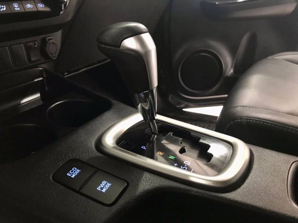 TOYOTA - HILUX - 2021/2021 - Cinza - R$ 219.900,00