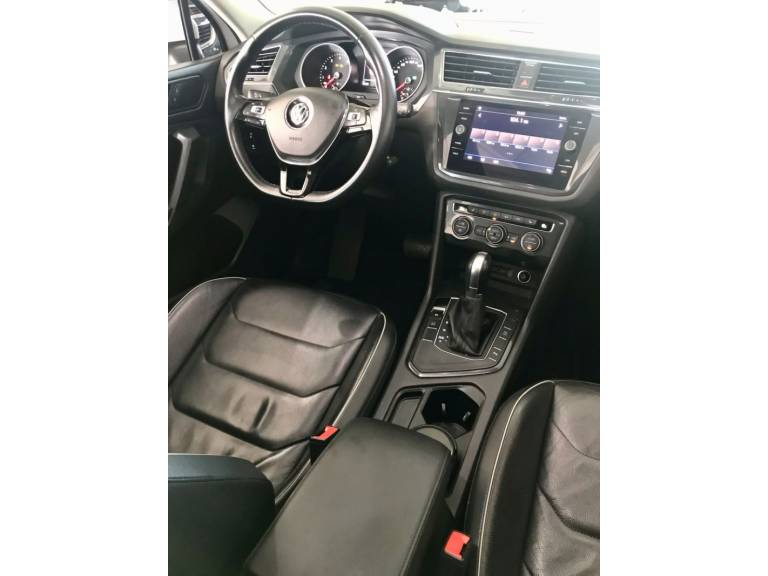 VOLKSWAGEN - TIGUAN - 2018/2018 - Branca - R$ 119.900,00